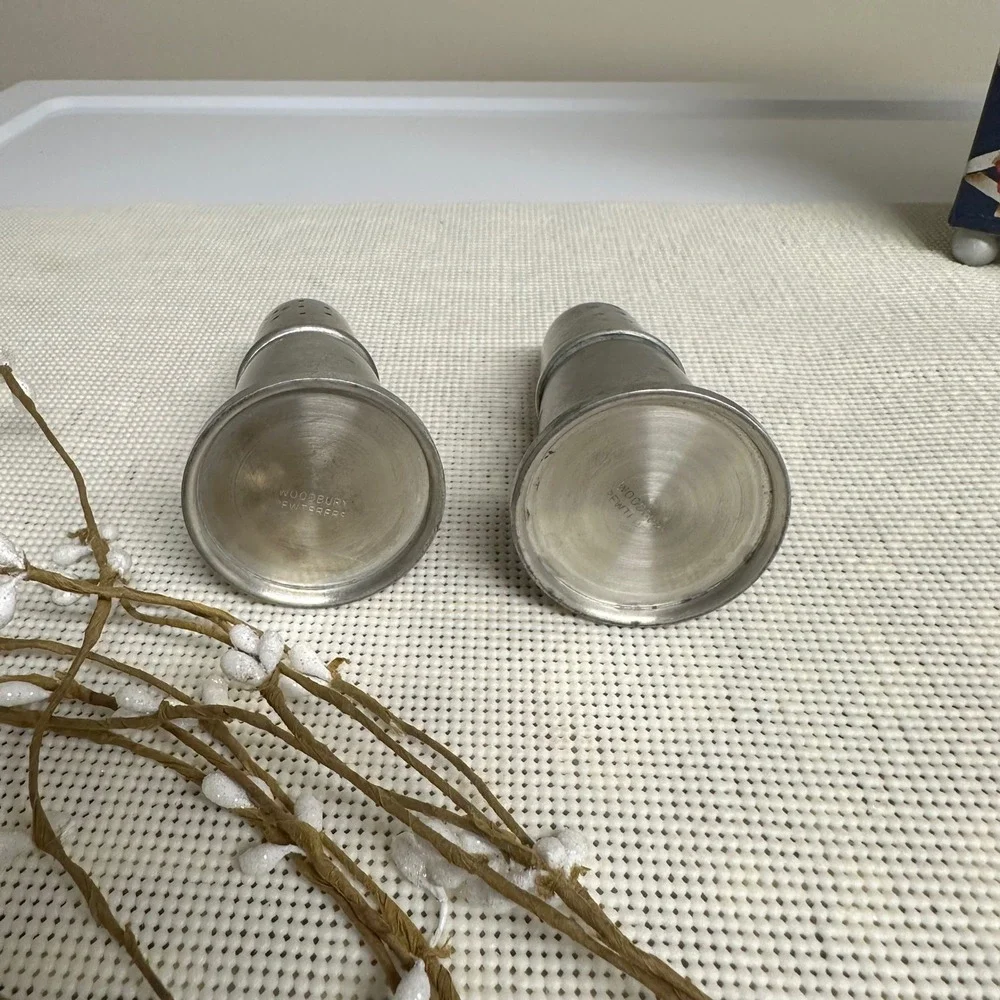 Woodbury Pewterers Genuine Pewter‎ Salt & Pepper Shakers Set  Vintage